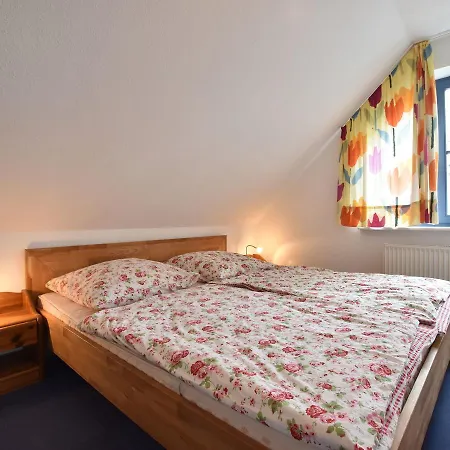 아파트 Stilvolle Im Ostseebad *